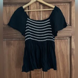 Dark Cottage core Embroidered Boho Baby Doll Top. Flutter Sleeves.Woman’s Size:M